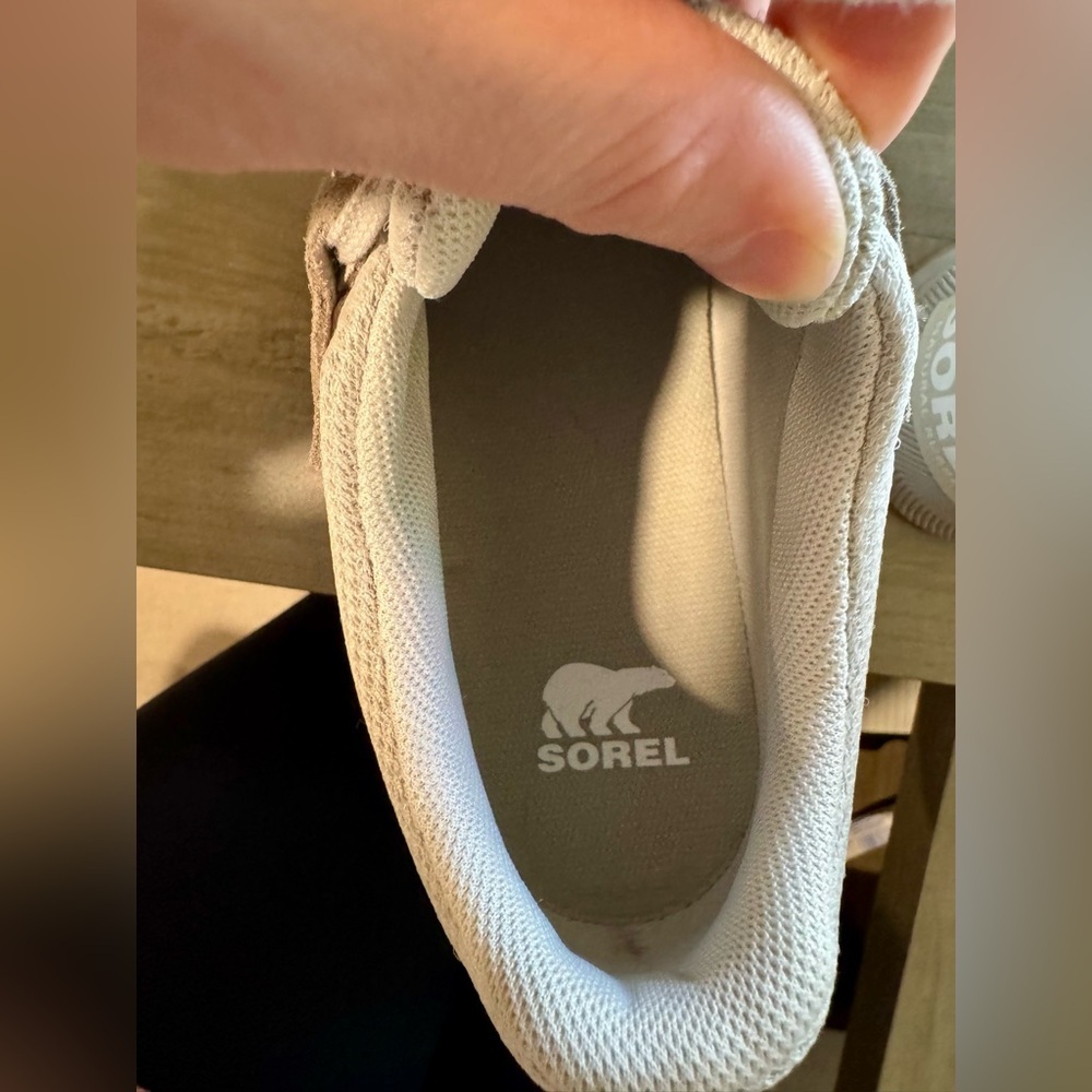 Sorel Women's Sneakers in Light Gray and Cream Size 7.5 - Picture 7 of 8